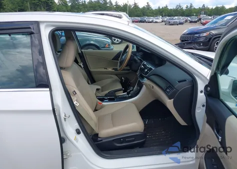 2015 Honda Accord Hybrid Ex-L z USA, uszkodzony, nr VIN 1HGCR6F57FA007282